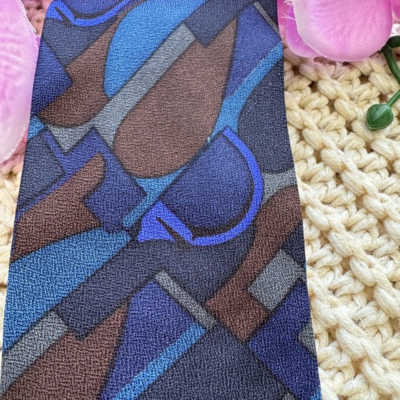 VINTAGE GUCCI Men’s Silk Neck Tie Made In Italy Abstract -58” - Picture 3 of 10